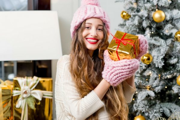 Christmas Gifts For 18 Year Old Girls – Gifts That Will Make Them Smile!