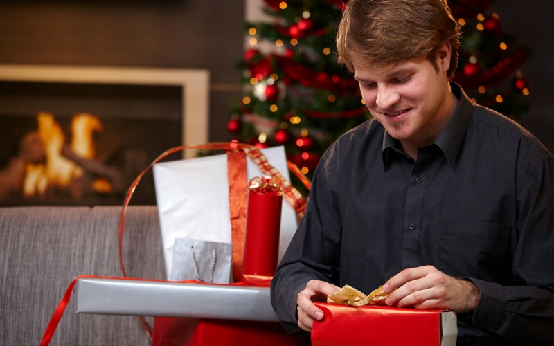 Best Christmas Gifts For Young Men / 113 Best Gifts For Men In 2021 From 10 : We're here to tell you that it's just not true.